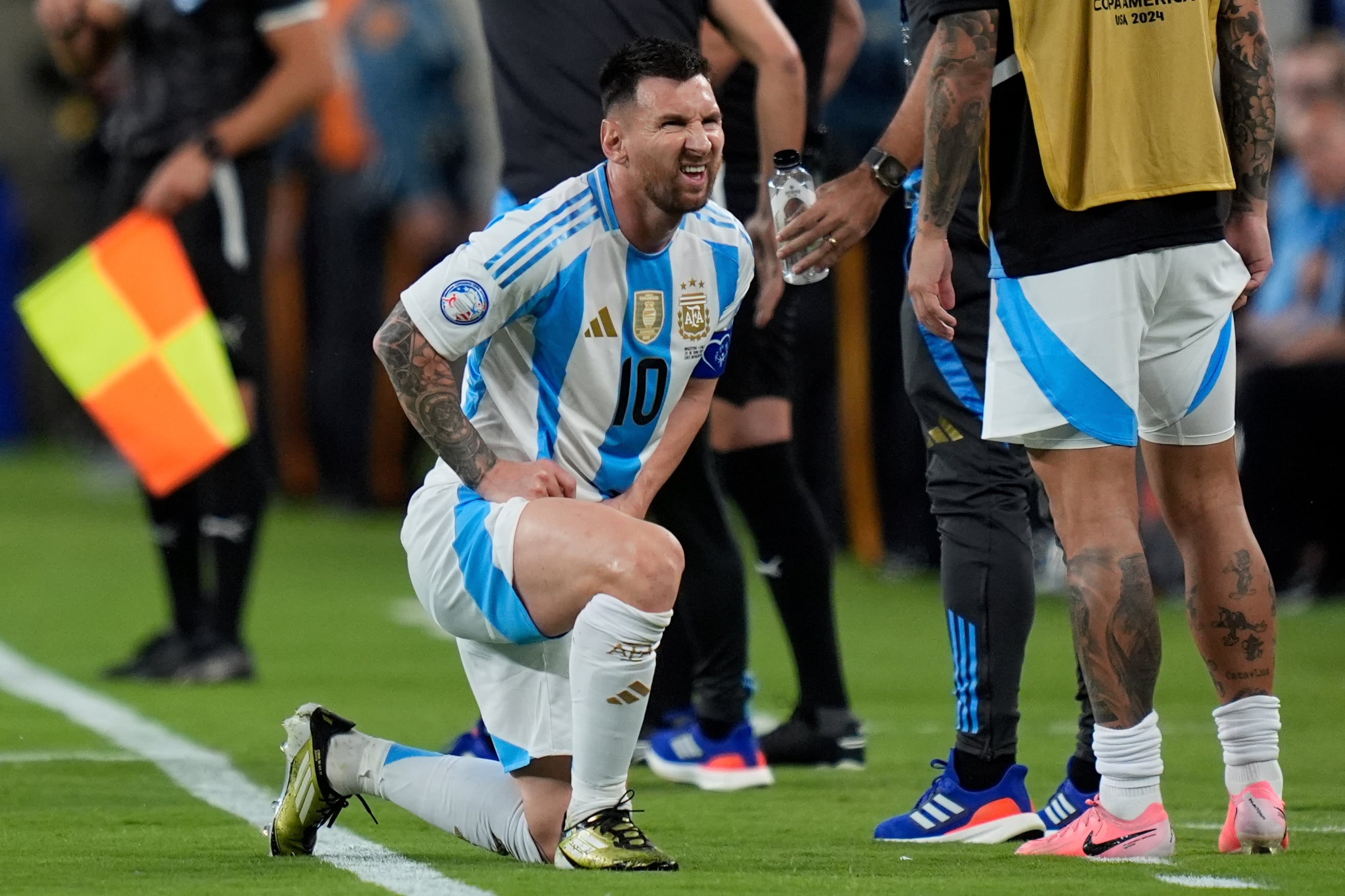 Lionel Messi se resintió de su lesión en el juego ante Chile