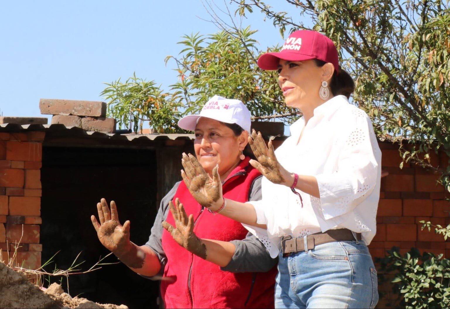 Olivia Salomón se reunió con mujeres en San Pedro Cholula