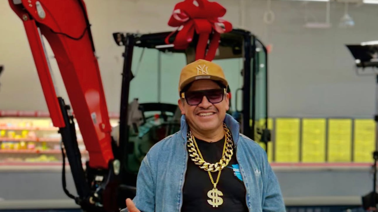 MrBeast premia a Juan García con una excavadora tras 202 días encerrado en un supermercado