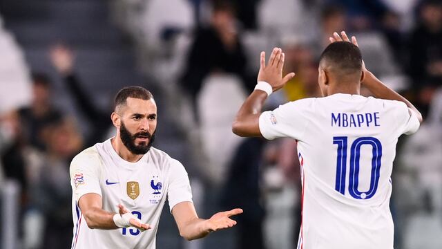 Benzema y Mbappé celebran gol de Francia