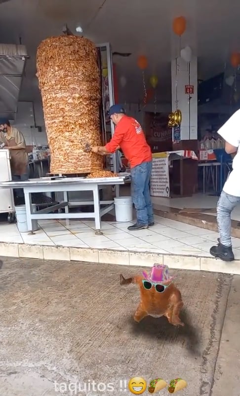 El trompo gigante de tacos al pastor