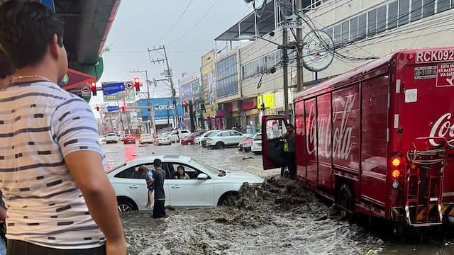 Salvaron a su esposa e hija en Acapulco y ahora les ofrece comida gratis de por vida