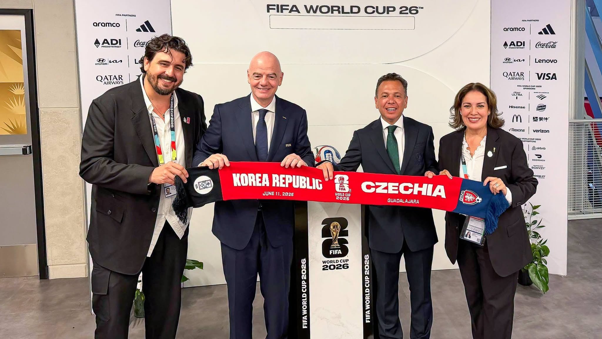 Gianni Infantino y Pablo Lemus se reúnen previo al partido del Mundial 2026 en Guadalajara