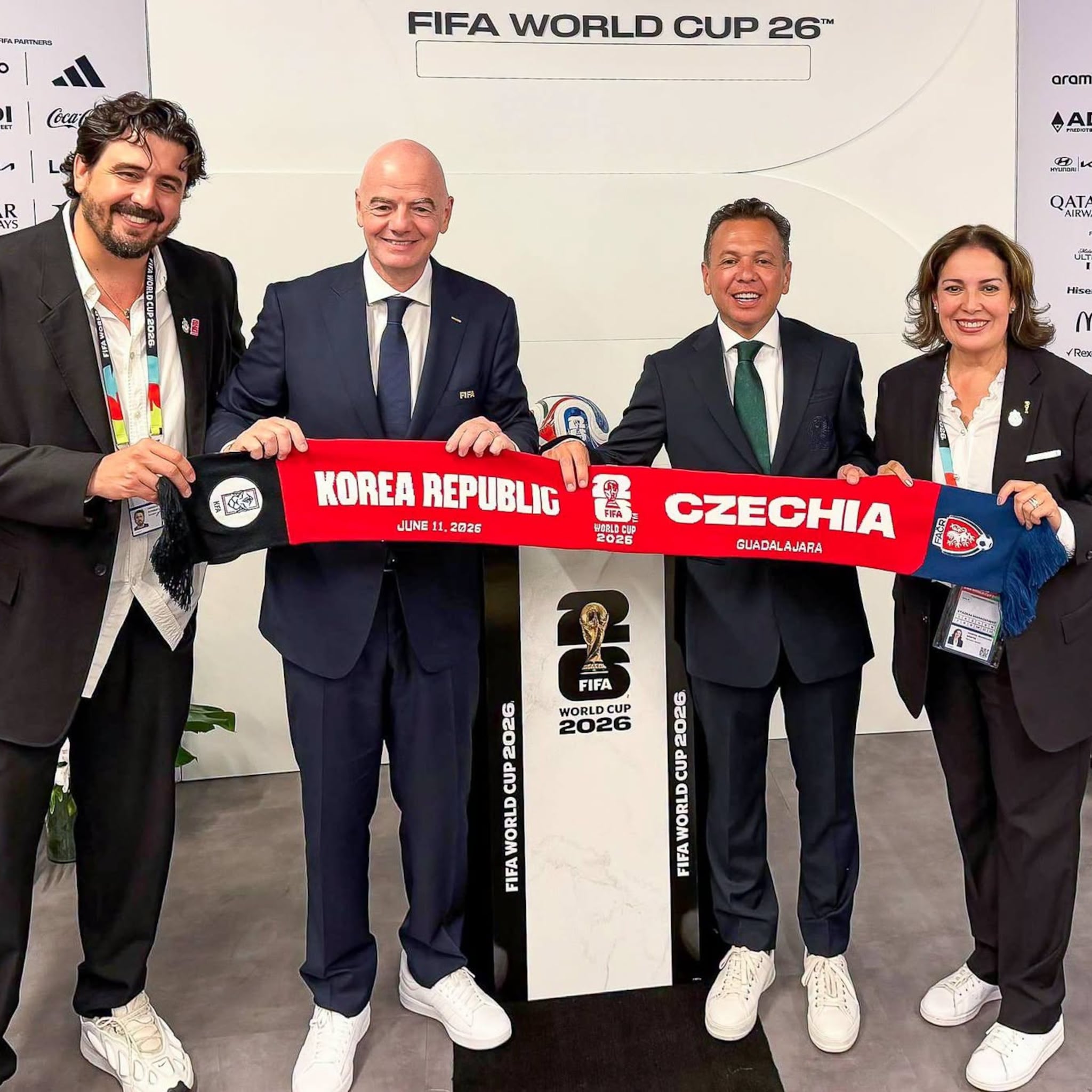 Gianni Infantino y Pablo Lemus se reúnen previo al partido del Mundial 2026 en Guadalajara