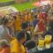 VIDEO: Captan agresión de fan de Club Tigres a uno del Club América