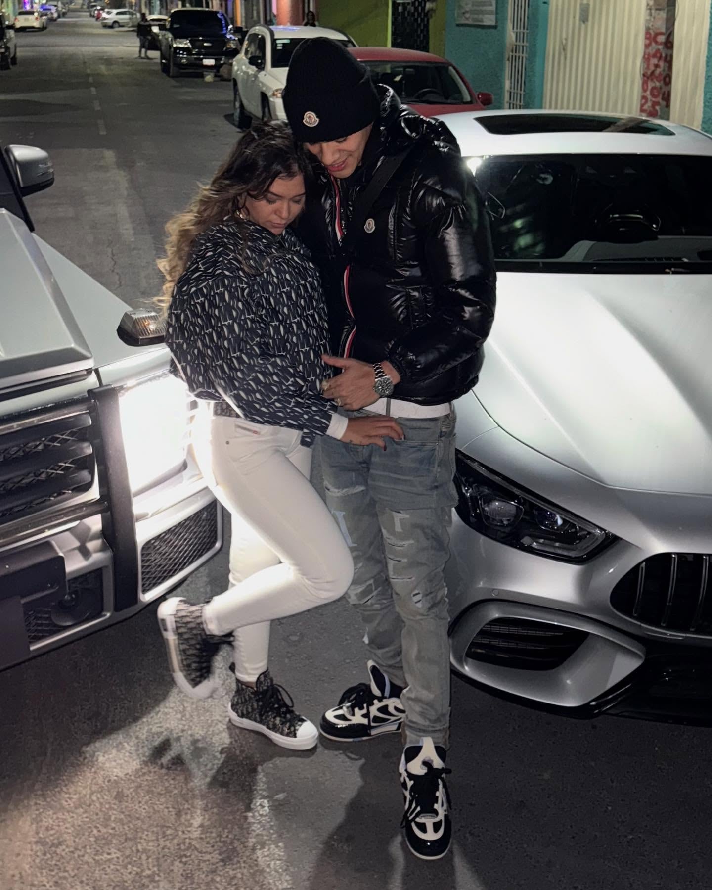 El Bogueto y su novia, Ximena Flores.