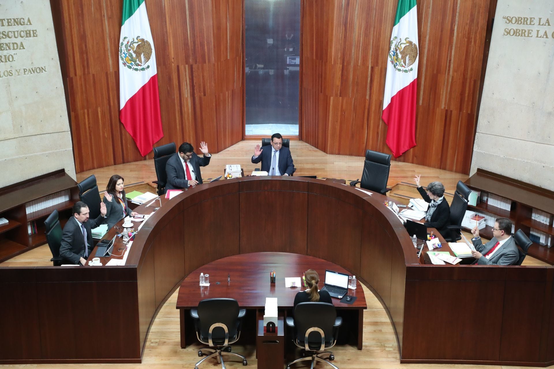 TEPJF en sesión