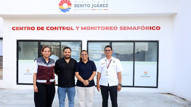Cancún impulsa movilidad eficiente con tecnología y semáforos inteligentes.