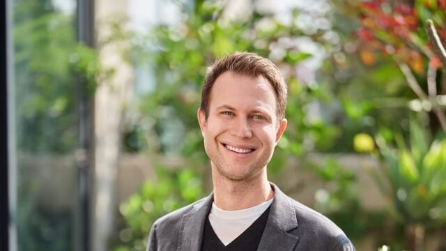 Manuel Rosemberg es reconocido en Foro Económico Mundial de Davos