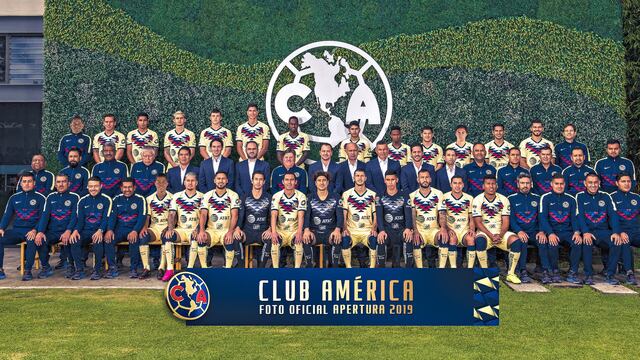 Giovani y Córdova aparecen en la foto aunque no estuvieron presentes