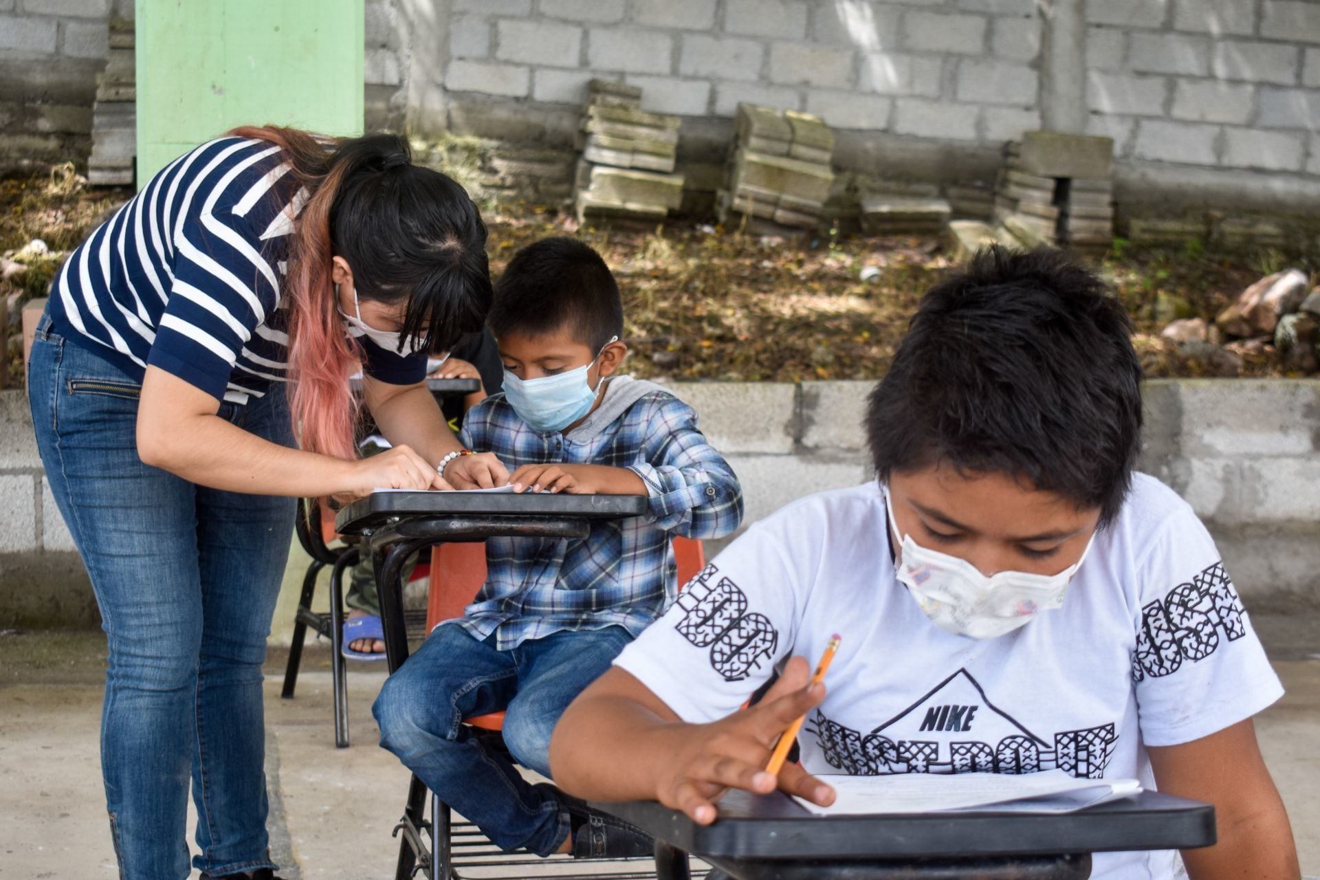 En Hidalgo, profesores se van a huelga por falta de pago