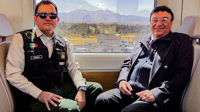 Mtro. Óscar David Lozano Águila y el Ing. Raúl Hernández Leyva