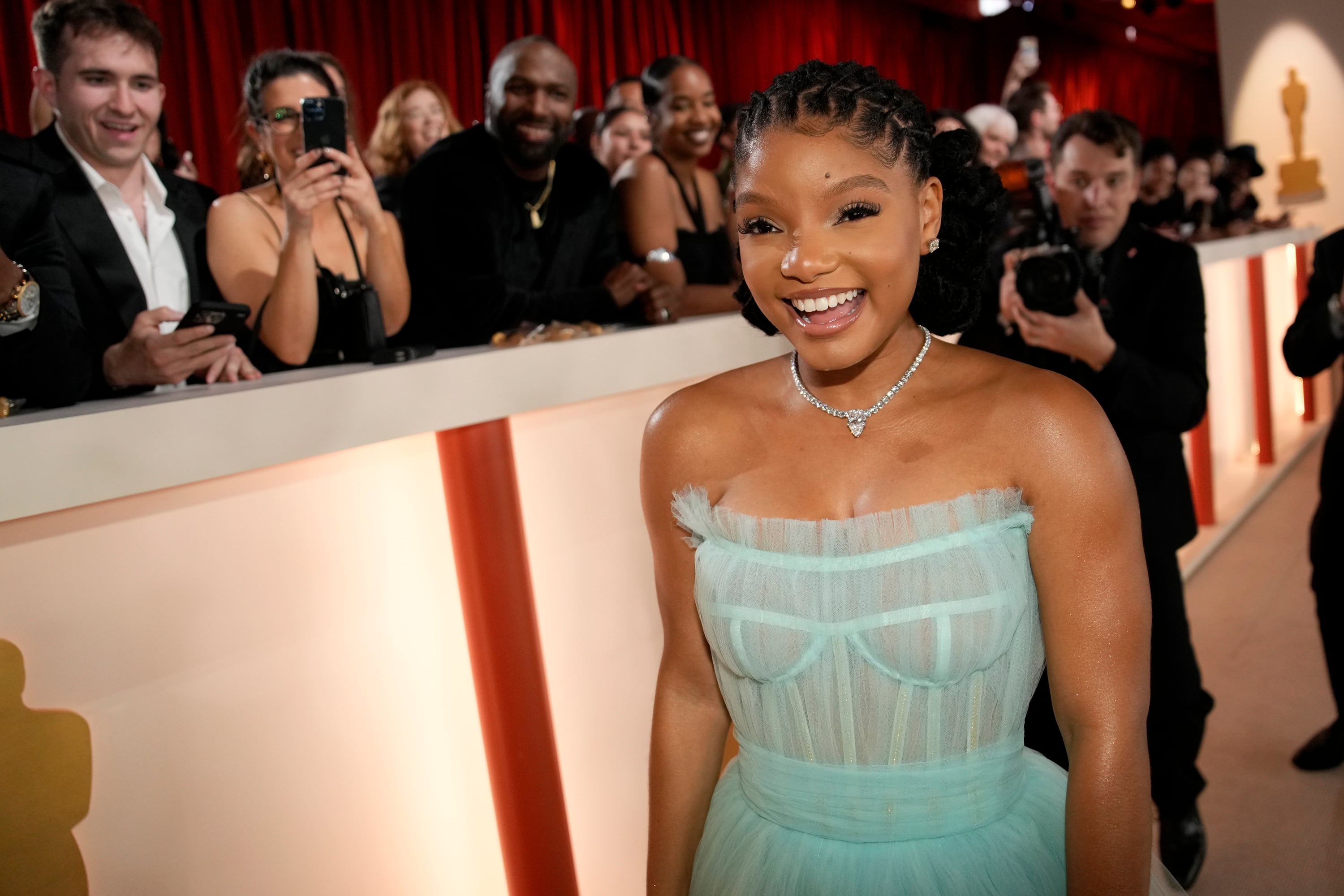 Halle Bailey, la nueva Sirenita en los Premios Oscars 2023