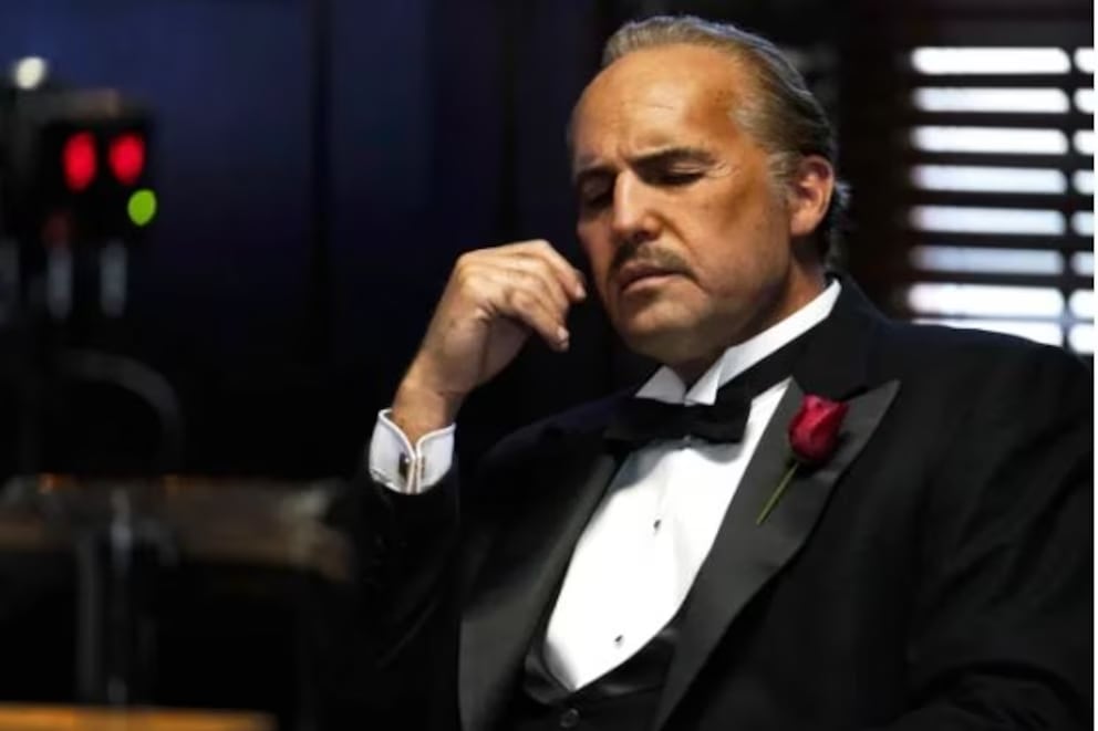 Billy Zane como Marlon Brando