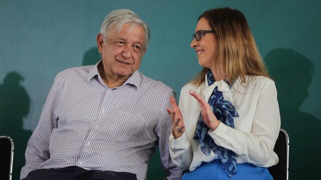 Andrés Manuel López Obrador y su esposa Beatriz Gutiérrez Müller. ¿Padrinos de bautizo?