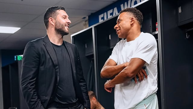 André-Pierre Gignac charló con Kylian Mbappé tras la victoria de Francia sobre Marruecos