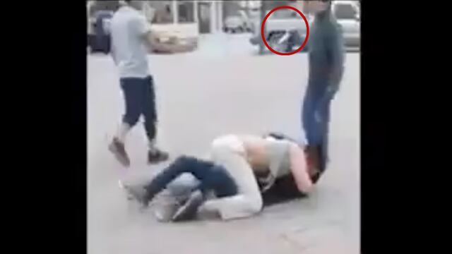 Otros 3 menores despojaron del arma al infante.