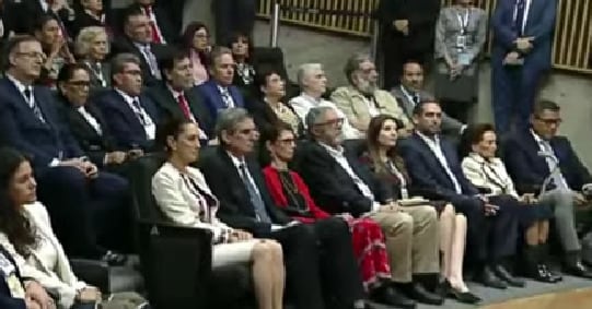 Primera fila de la entrega de constancia de mayoría a Claudia Sheinbaum
