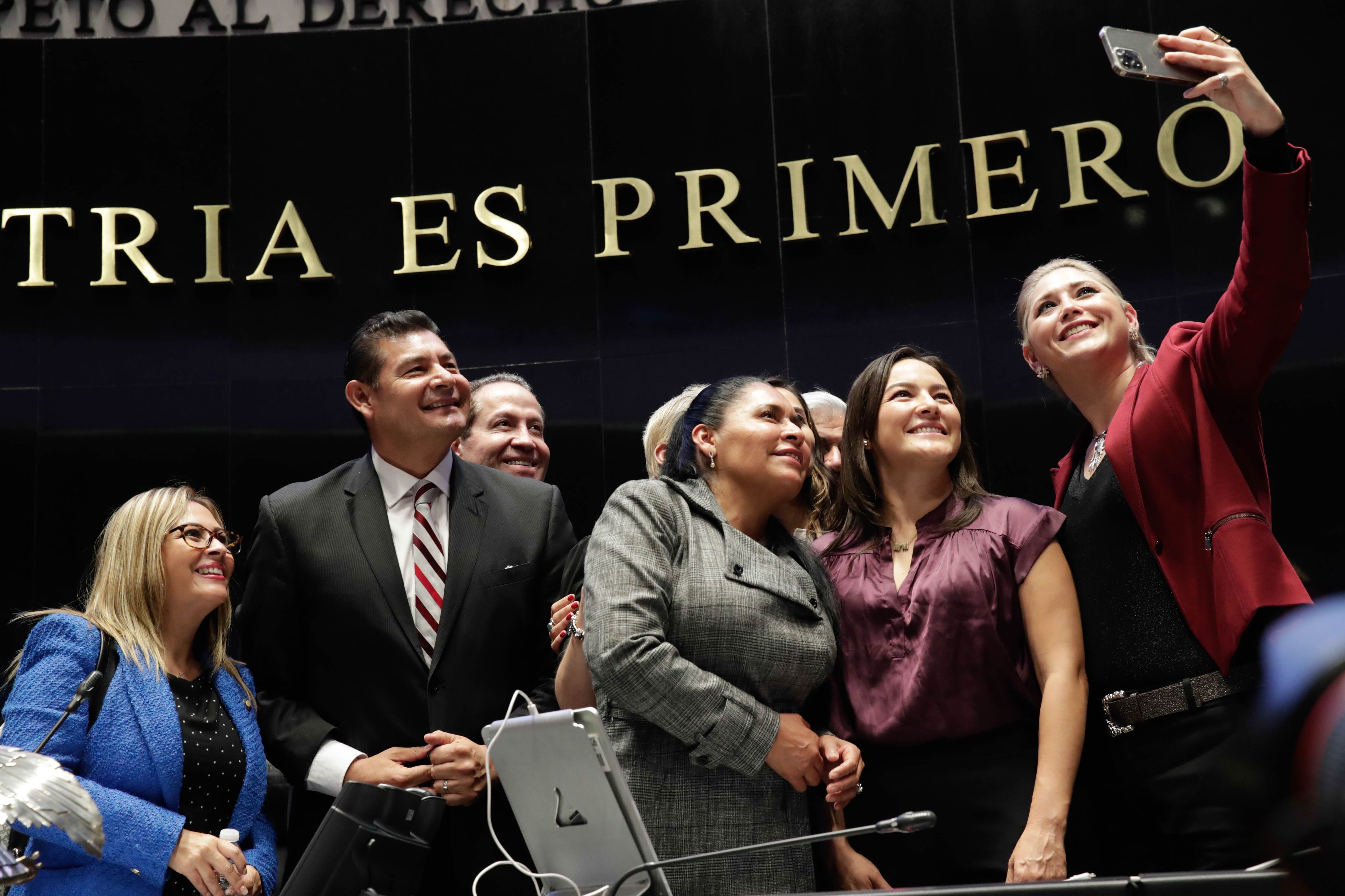 Alejandro Armenta y nueva Mesa Directiva del Senado