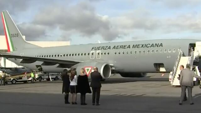 Avión donde trasladaron las cenizas de José José