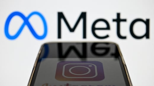 Polémica en España: prohíben redes sociales a menores de 16 años