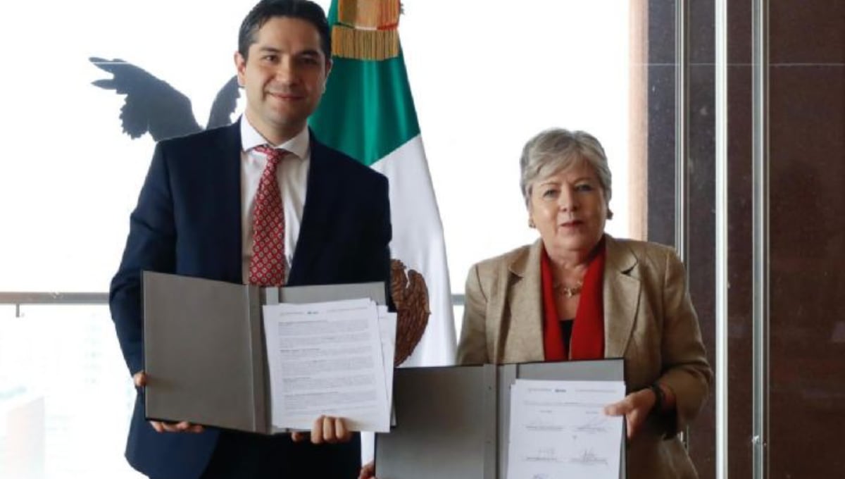 SAT y SRE firman convenio