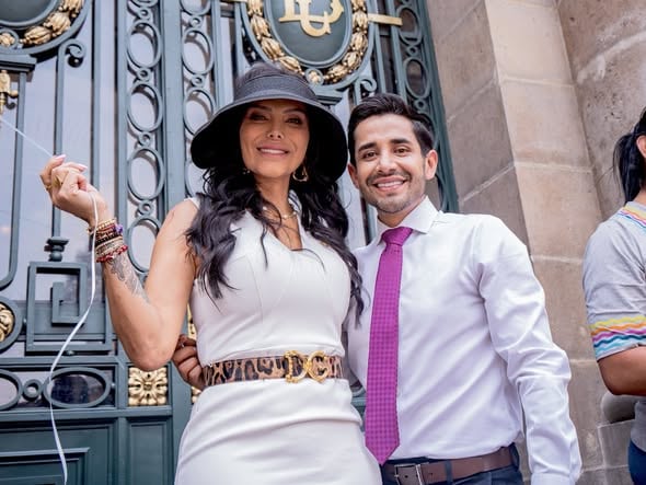 Diana Sánchez Barrios y su asesor político.