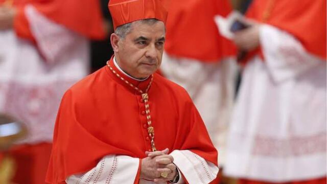 Giovanni Angelo Becciu, cardenal que podría ser expulsado del Cónclave