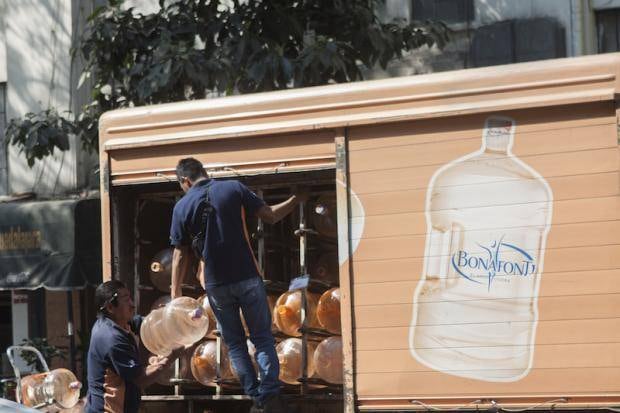 Distribución de agua embotellada en Ciudad de México