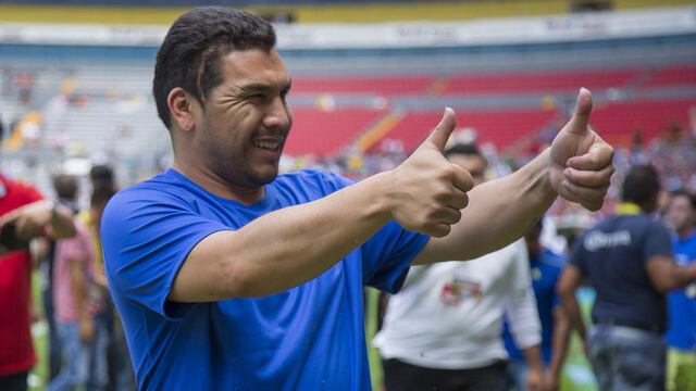 Cabañas durante un evento en México