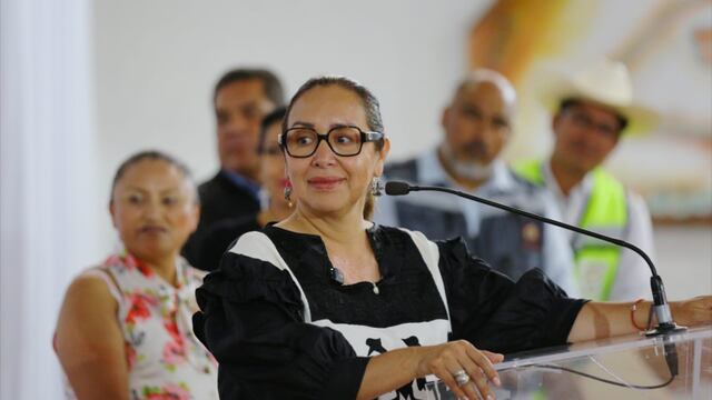 Azucena Cisneros intensificó trabajos de bacheo y repavimentación