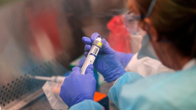 Pruebas para detectar coronavirus.