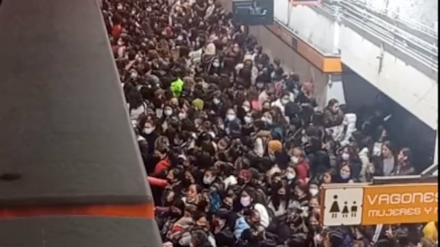 Andenes de la Línea 7 del Metros CDMX saturados por falta de trenes