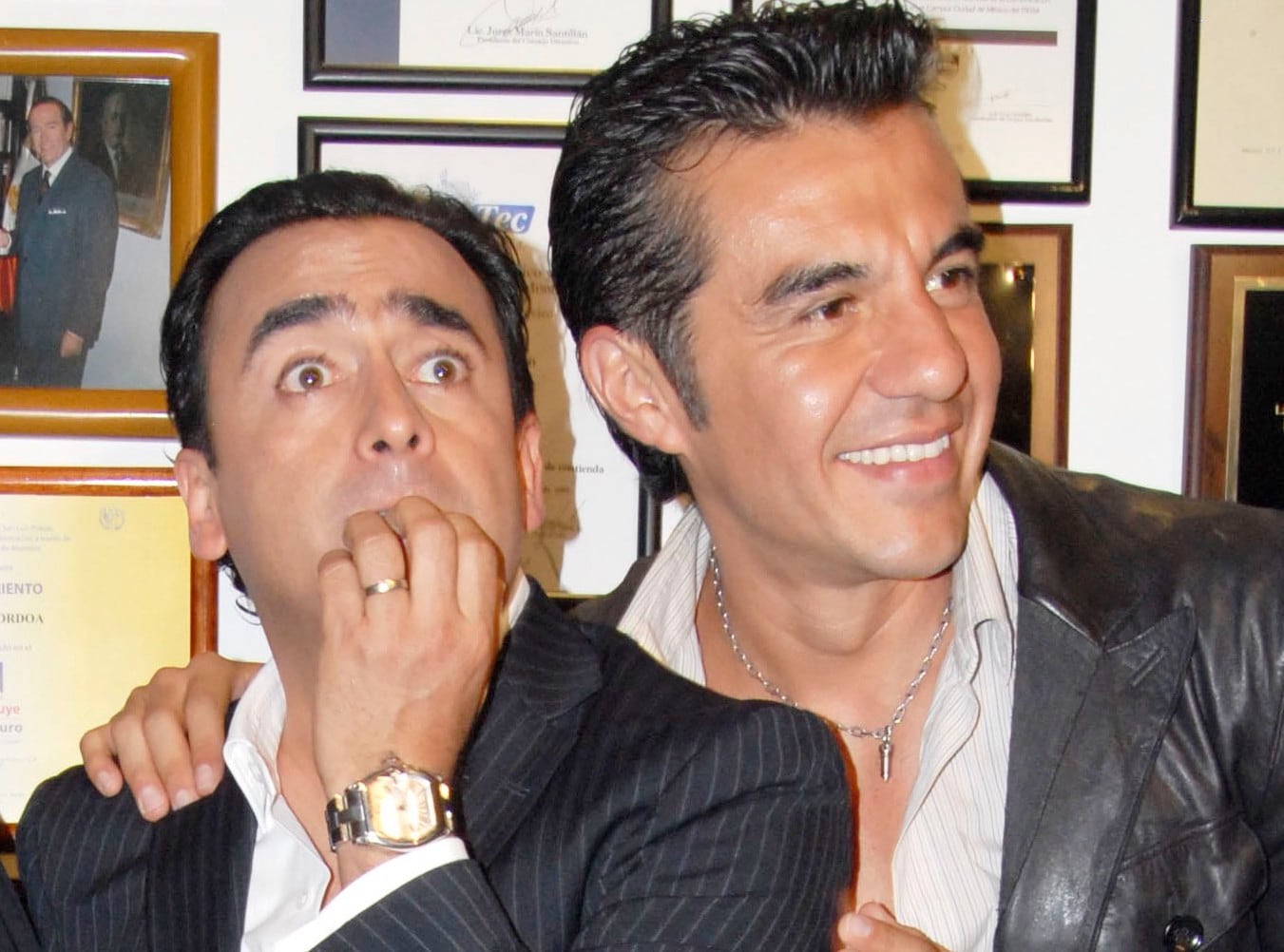 Adal Ramones y Adrián Uribe