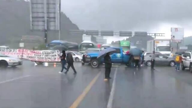 ¿Qué pasa en la autopista México-Toluca hoy 30 de agosto? Bloqueo de Comuneros de Ocoyoacac en La Marquesa suma 6 horas
