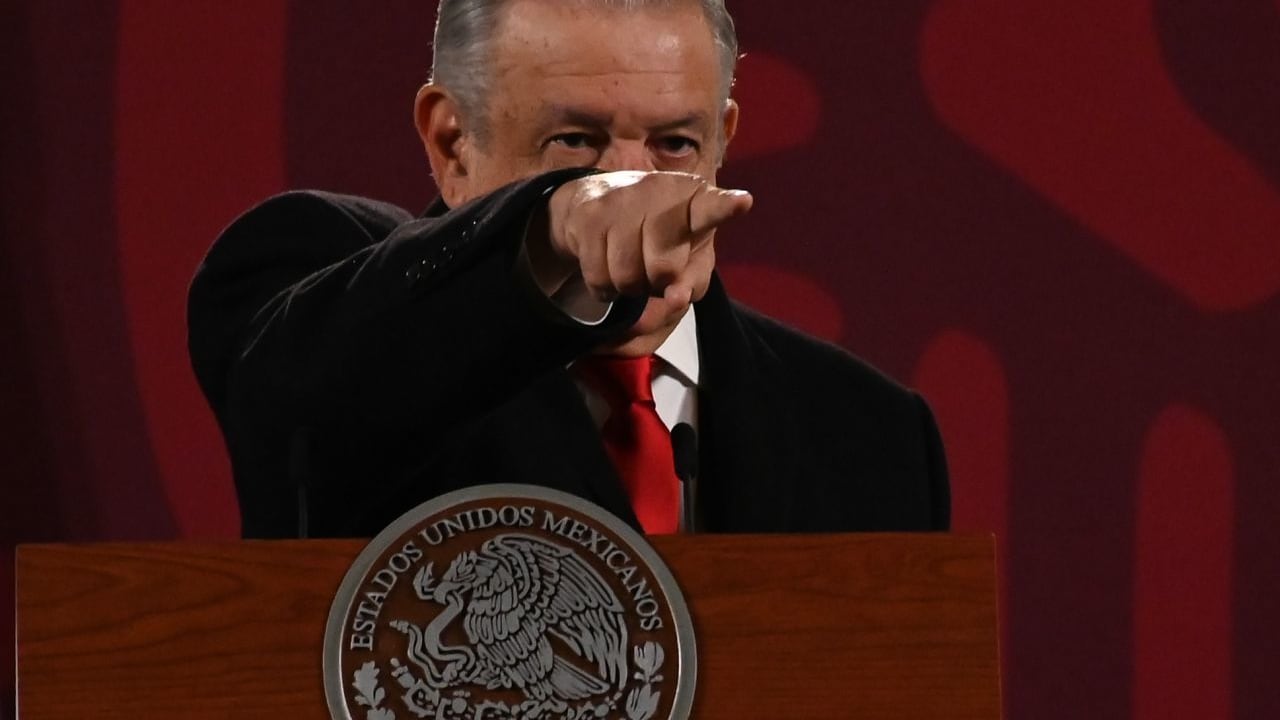 AMLO: Denuncias contra Pedro Salmerón son campañas de linchamiento