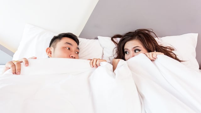 Pareja en la cama