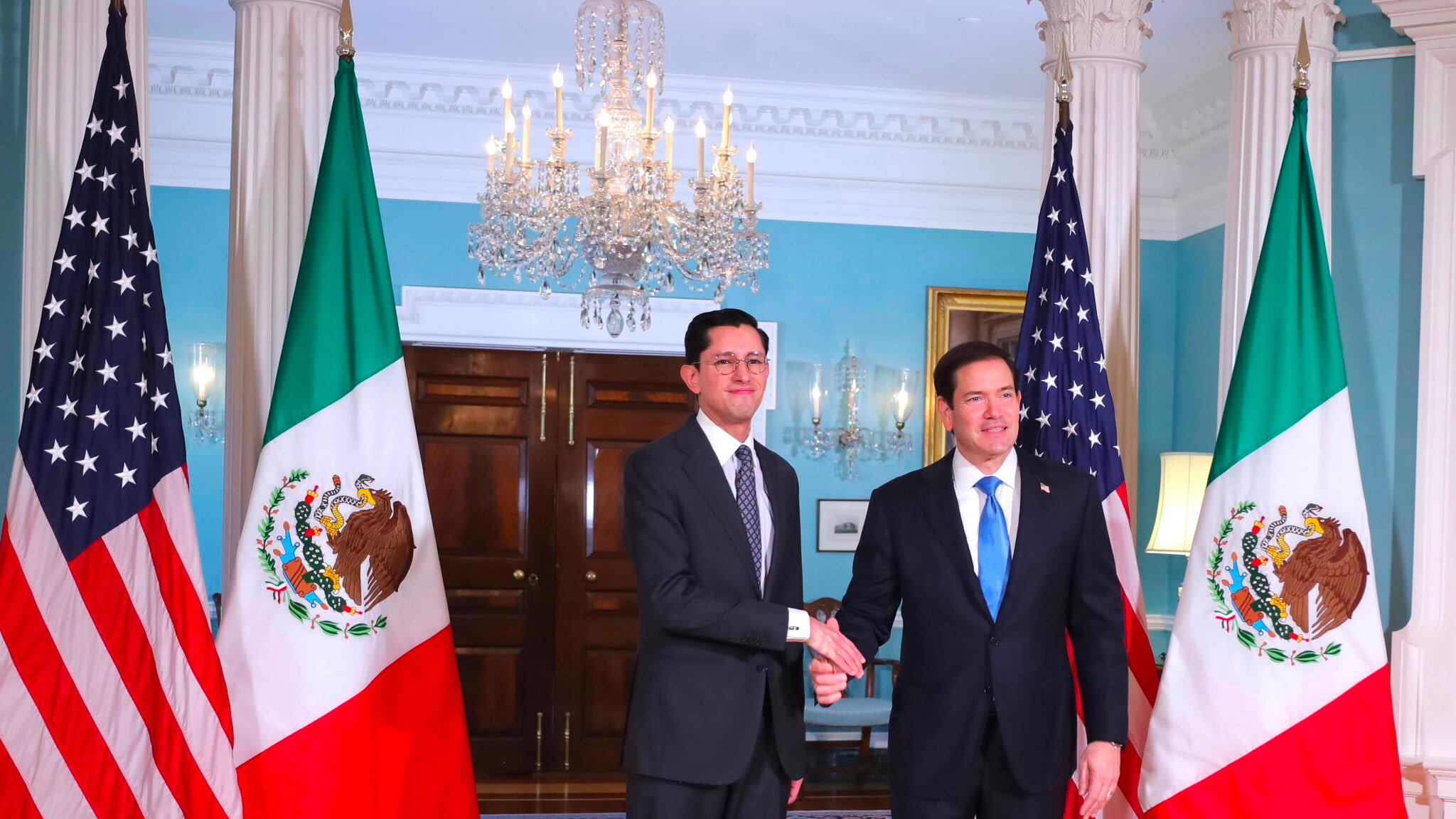 Roberto Velasco defiende ante Marco Rubio soberanía y colaboración sin subordinación