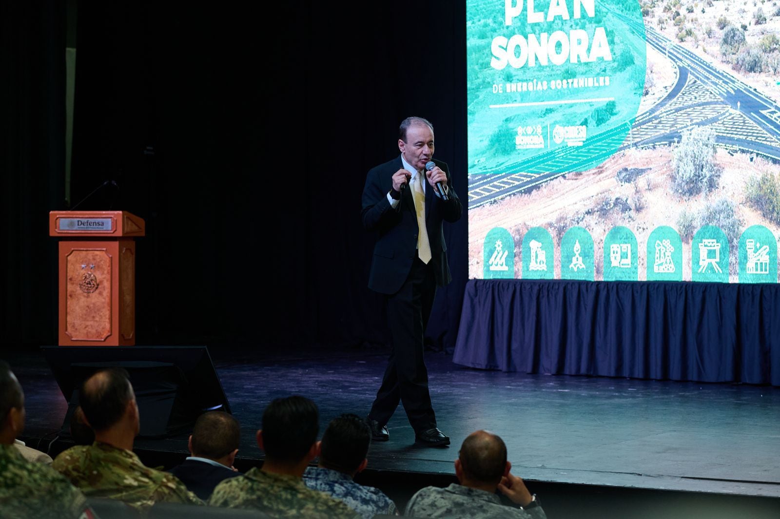 El Plan Sonora impulsa energía limpia, inversión y estabilidad económica en México.