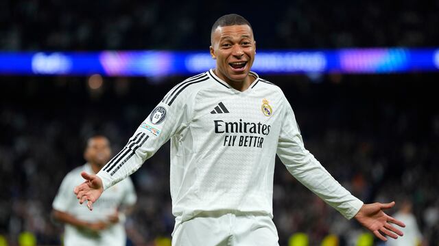 Kylian Mbappé tras marcar en el Real Madrid vs Salzburg.