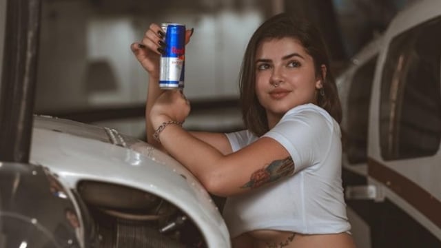 Modelo de Only Fans que acusó la corrieron de un supermercado por usar ropa muy corta