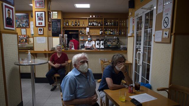 Adultos mayores en España.