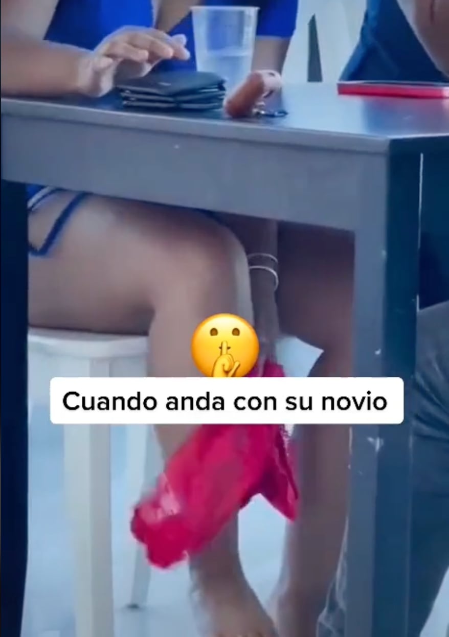 Novia quitándose el calzón