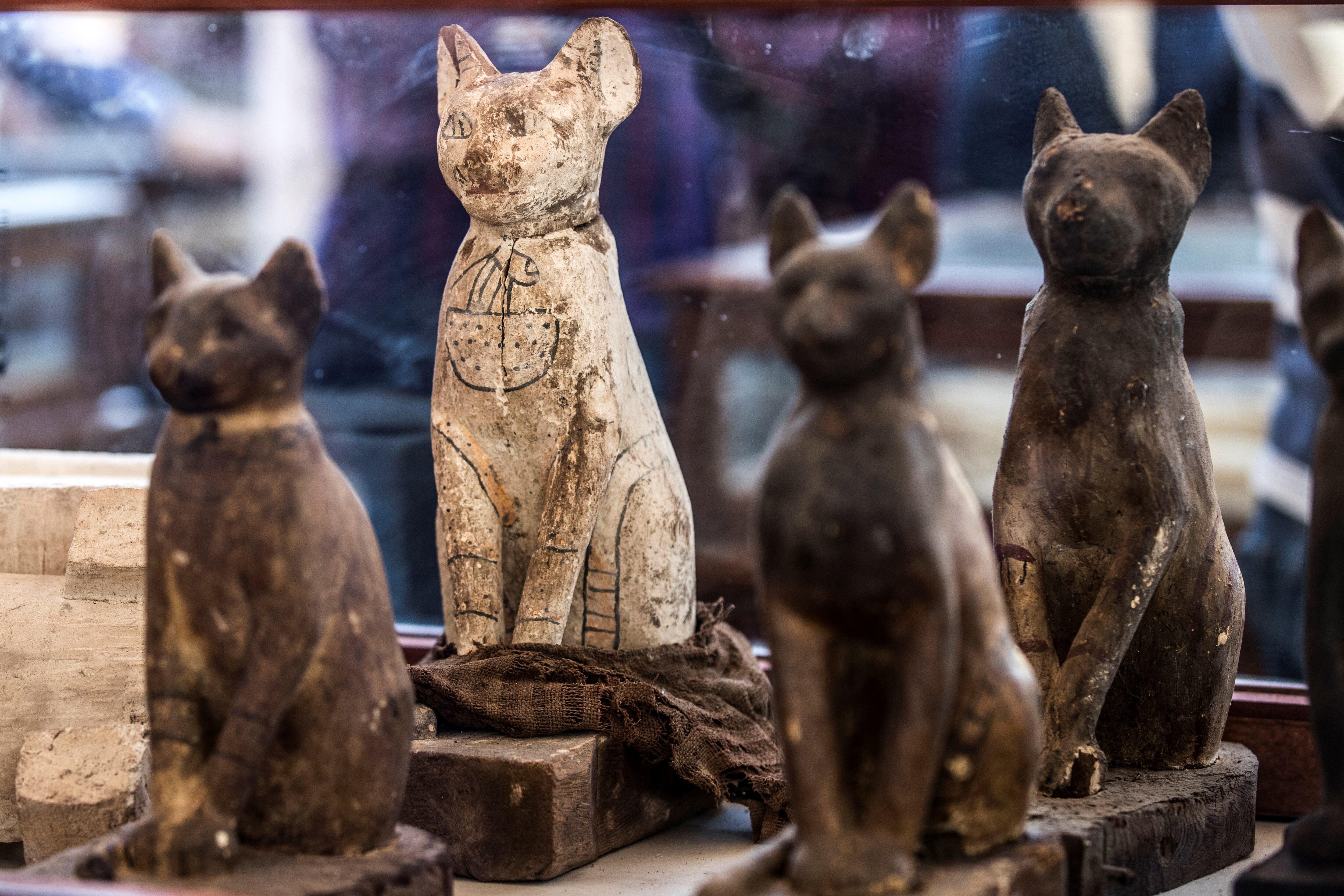 Estatuas de gato