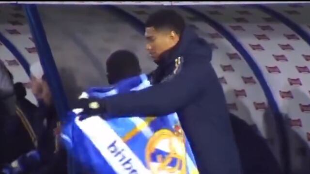 Jude Bellingham tuvo un gran gesto con un recogepelotas.