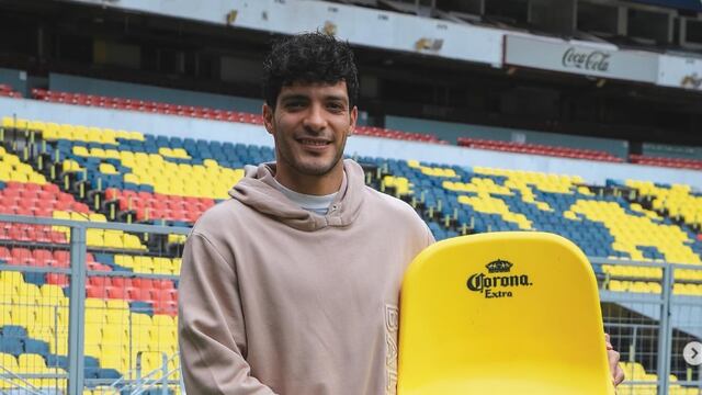 Raúl Jiménez visitó el Estadio Azteca