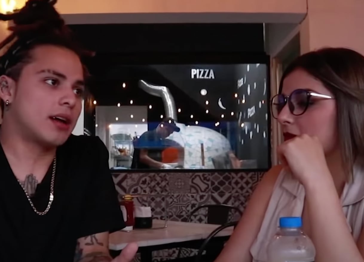 Karely Ruiz con Brandon Meza