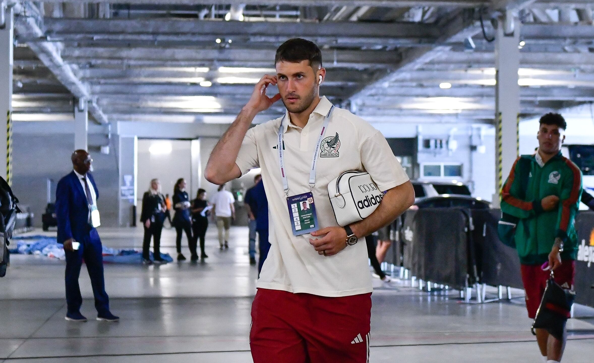 Santiago Giménez en la Selección Mexicana