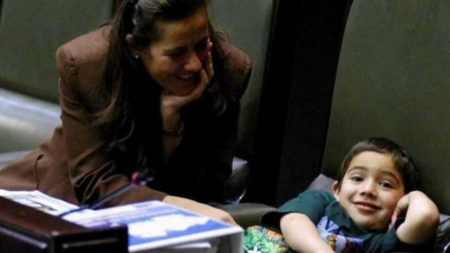 Margarita Zavala y Luis Felipe Calderón reviven foto en Cámara de Diputados