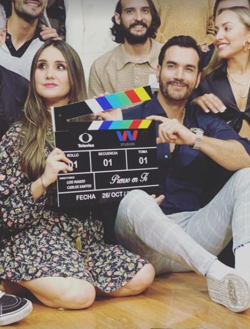 Dulce María y David Zepeda, protagonistas de Pienso en Ti